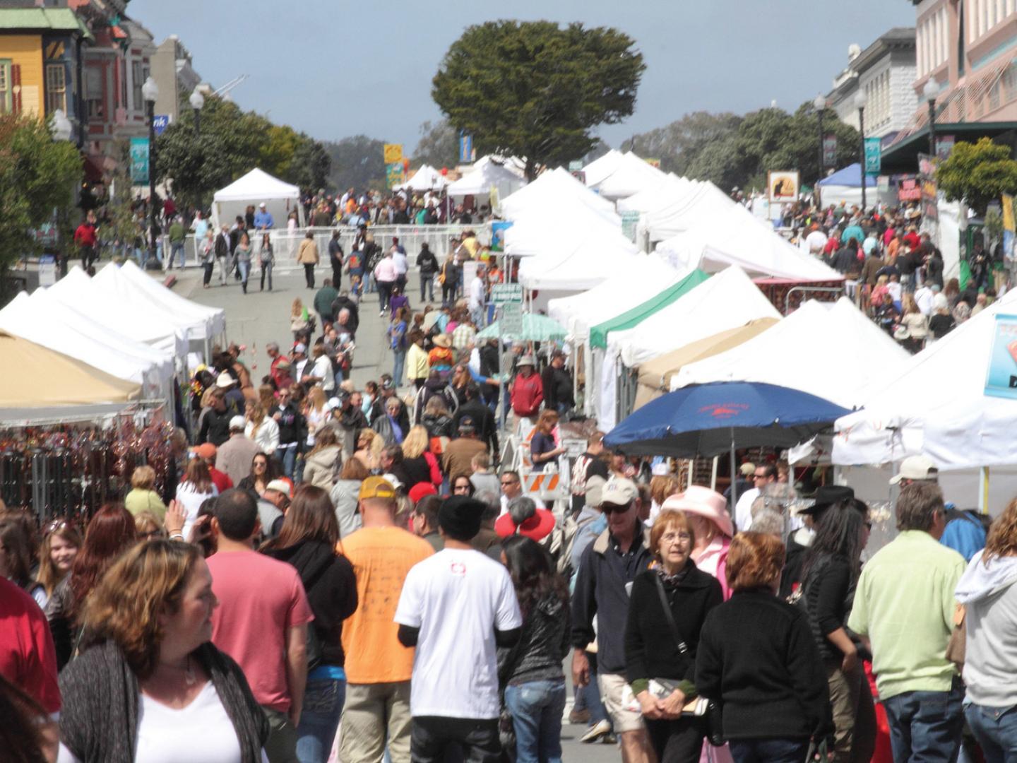 Festivalbesucher beim Pacific Grove Good Old Days Festivalbesucher beim Pacific Grove Good Old Days