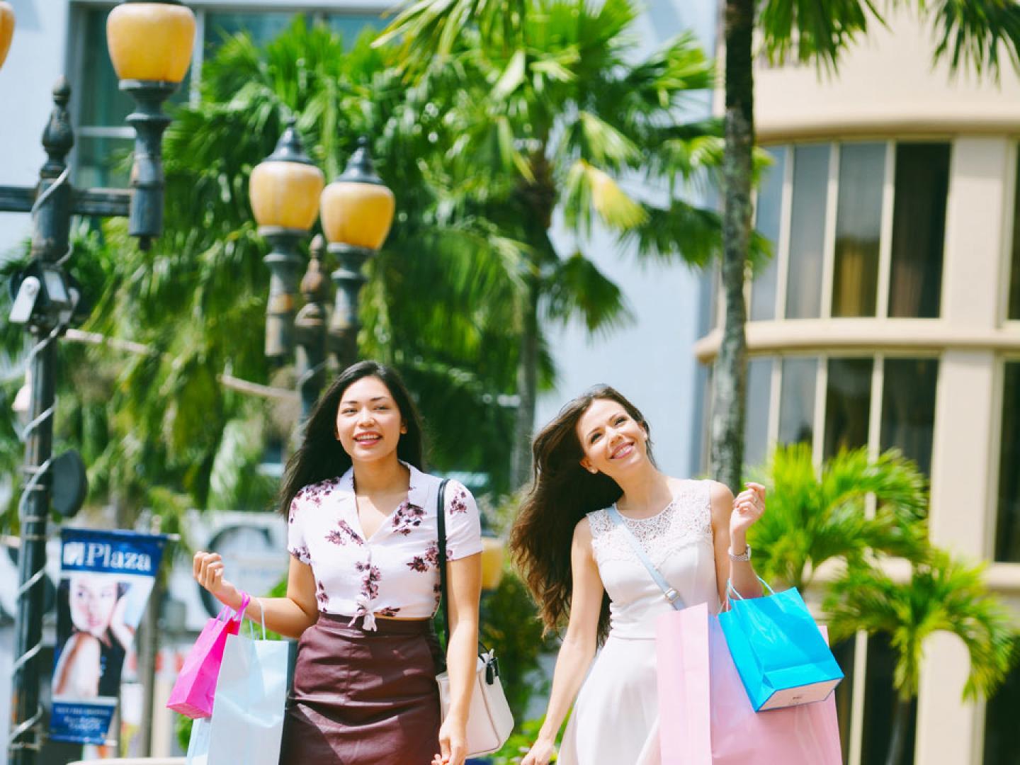 Ein Grund zum Feiern – das Shop Guam Festival Ein Grund zum Feiern – das Shop Guam Festival