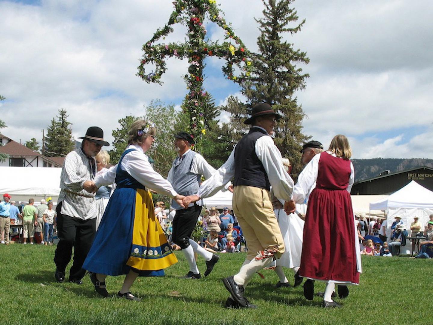 Beim Scandinavian Midsummer Festival werden Spiel und Spaß für die ganze Familie, Kulturveranstaltungen und authentische Spezialitäten geboten. Beim Scandinavian Midsummer Festival werden Spiel und Spaß für die ganze Familie, Kulturveranstaltungen und authentische Spezialitäten geboten.