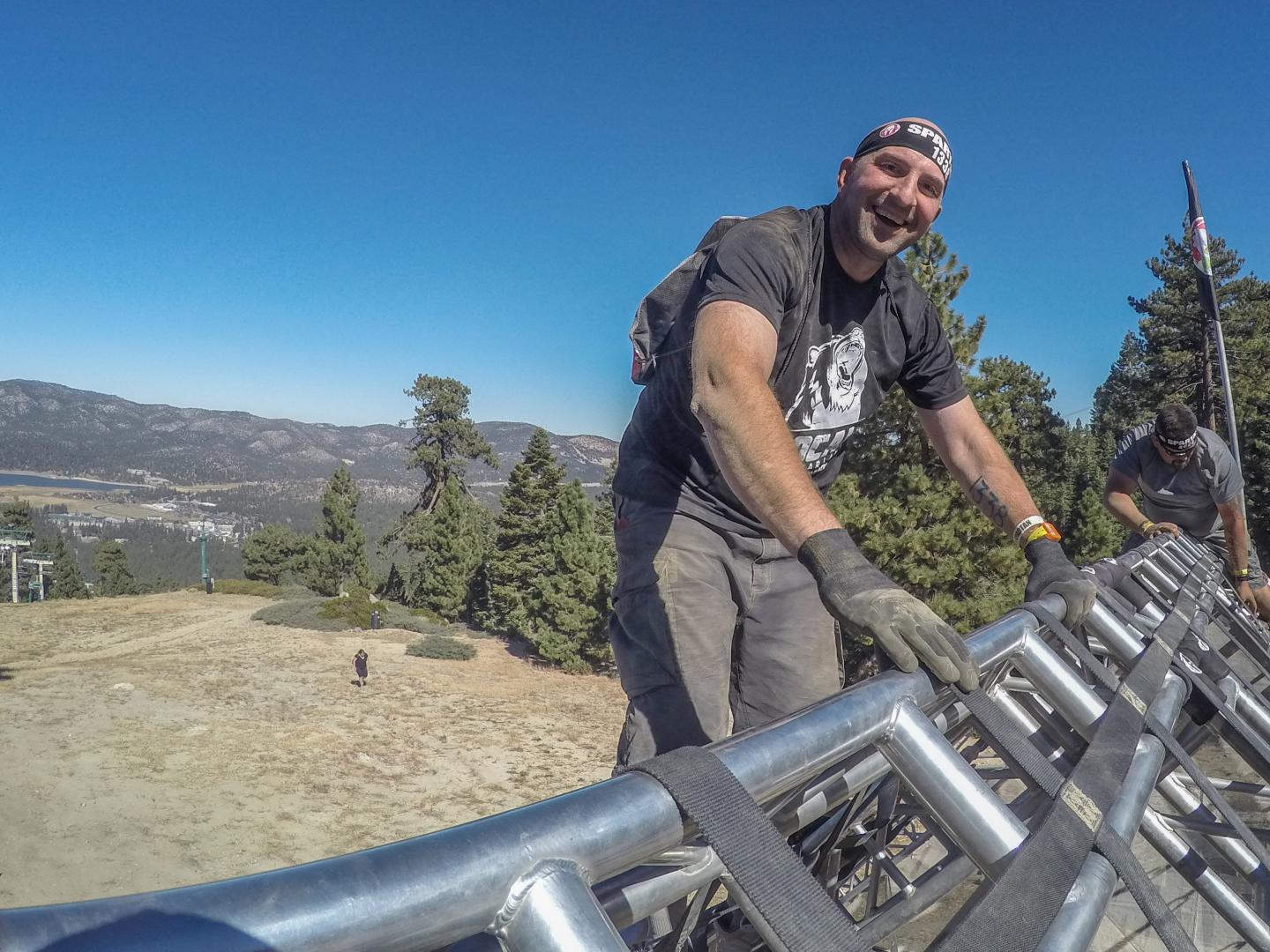 Teilnehmer der Spartan Race am Big Bear Lake, Kalifornien Teilnehmer der Spartan Race am Big Bear Lake, Kalifornien