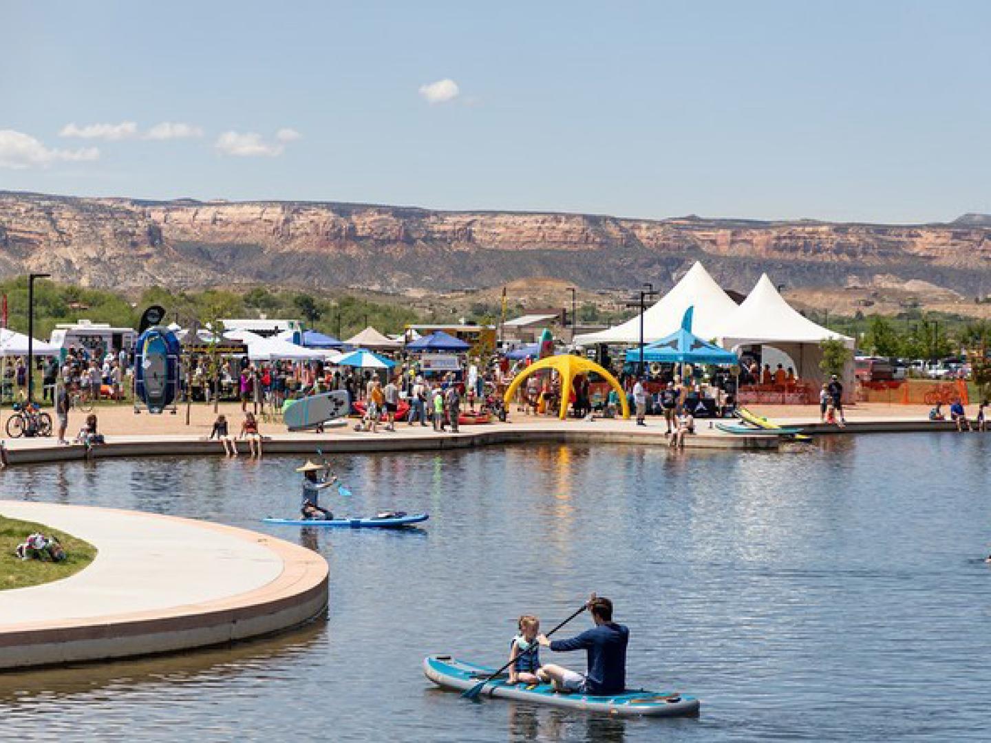 Spaß am und auf dem Wasser beim Grand Valley River Fest in Grand Junction, Colorado Spaß am und auf dem Wasser beim Grand Valley River Fest in Grand Junction, Colorado