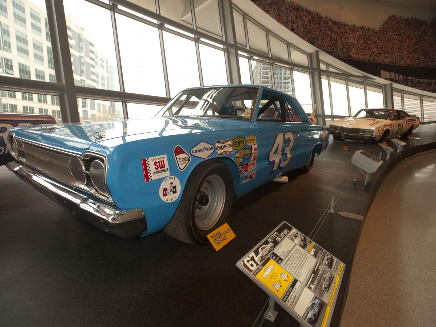 Dentro del NASCAR Hall of Fame en Charlotte Dentro del NASCAR Hall of Fame en Charlotte