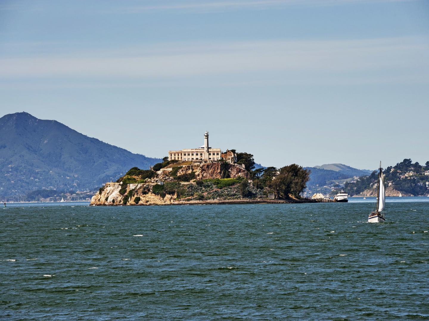 Fisherman’s Wharf and Alcatraz Island Fisherman’s Wharf and Alcatraz Island