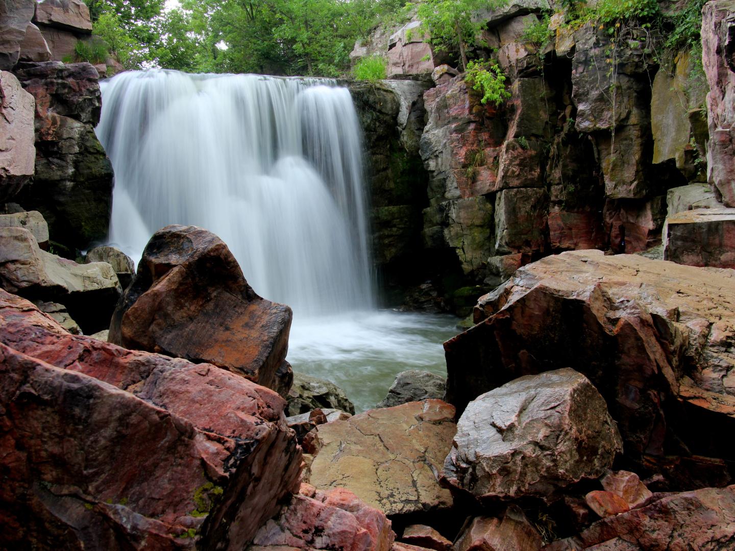 Many-veiled Winniwissa Falls in Pipestone National Monument Many-veiled Winniwissa Falls in Pipestone National Monument
