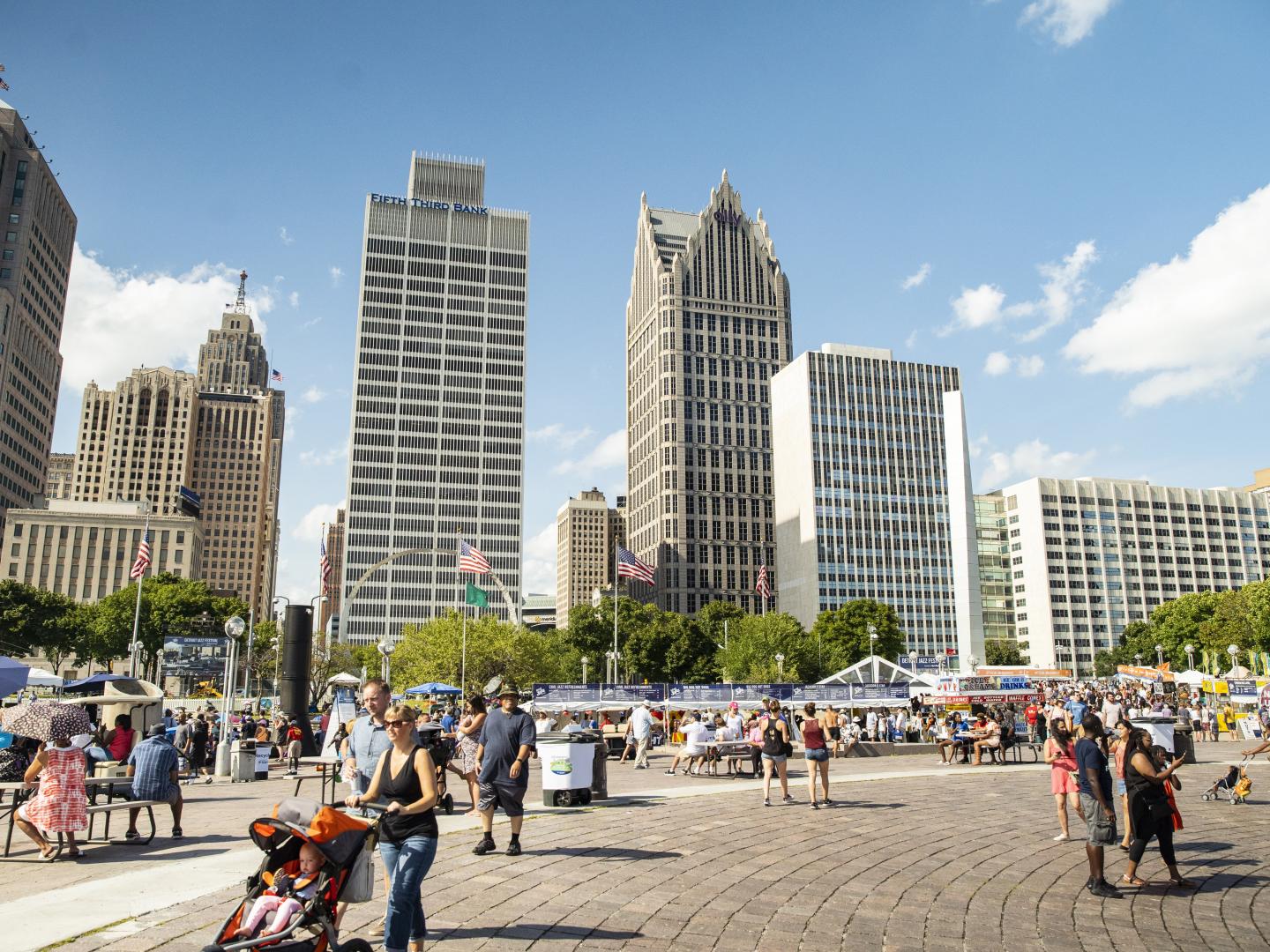 Hart Plaza à Detroit, Michigan, pendant le Detroit Jazz Festival Hart Plaza à Detroit, Michigan, pendant le Detroit Jazz Festival