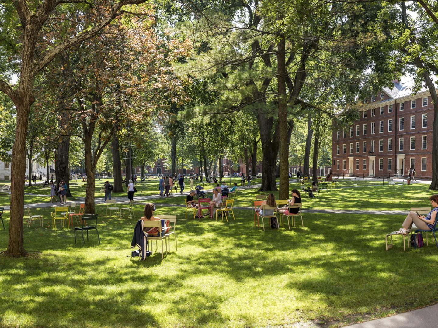 Harvard Yard à Cambridge, dans le Massachusetts Harvard Yard à Cambridge, dans le Massachusetts