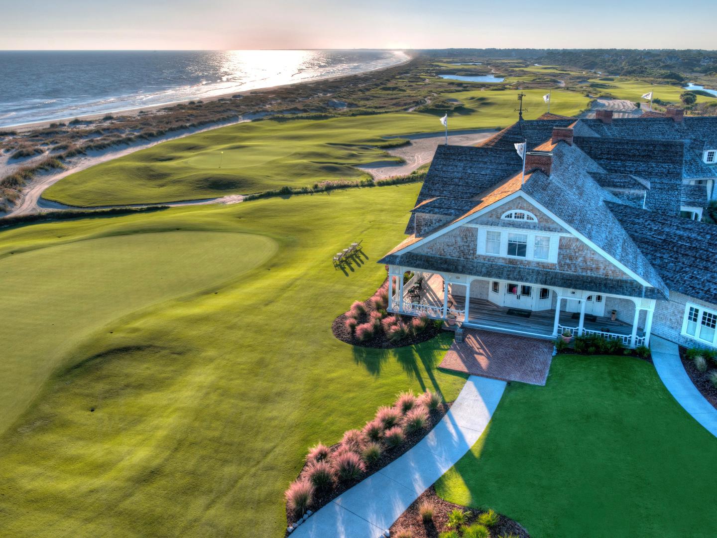 Vue aérienne du Kiawah Island Golf Resort sur le littoral atlantique de la Caroline du Sud Vue aérienne du Kiawah Island Golf Resort sur le littoral atlantique de la Caroline du Sud