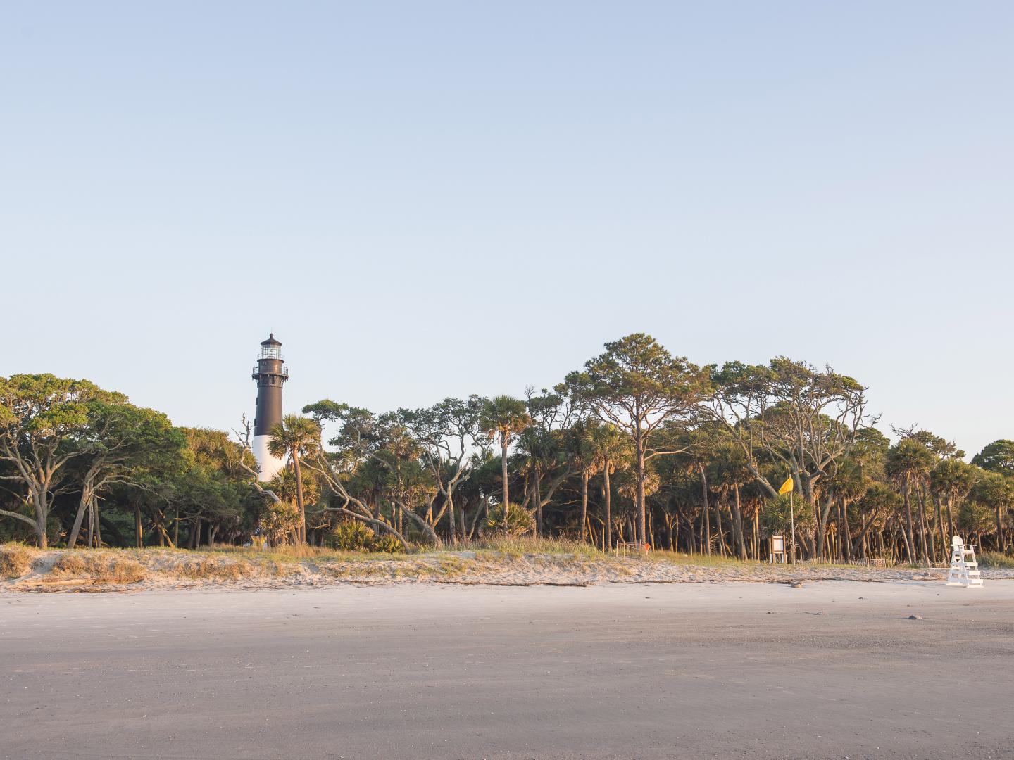 Phare de Hunting Island sur la côte de Caroline du Sud Phare de Hunting Island sur la côte de Caroline du Sud