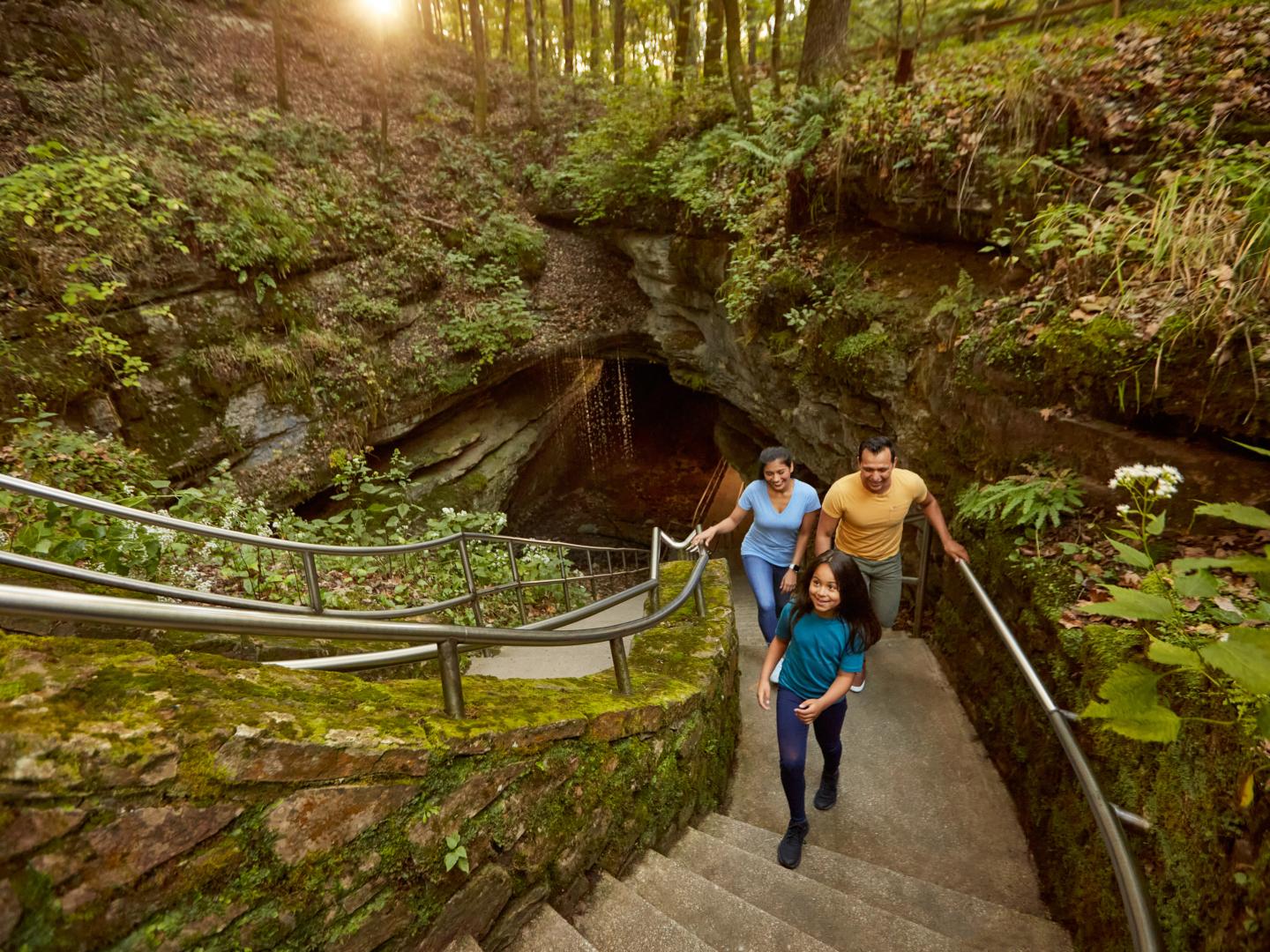 Touring Mammoth Cave National Park in Kentucky Touring Mammoth Cave National Park in Kentucky