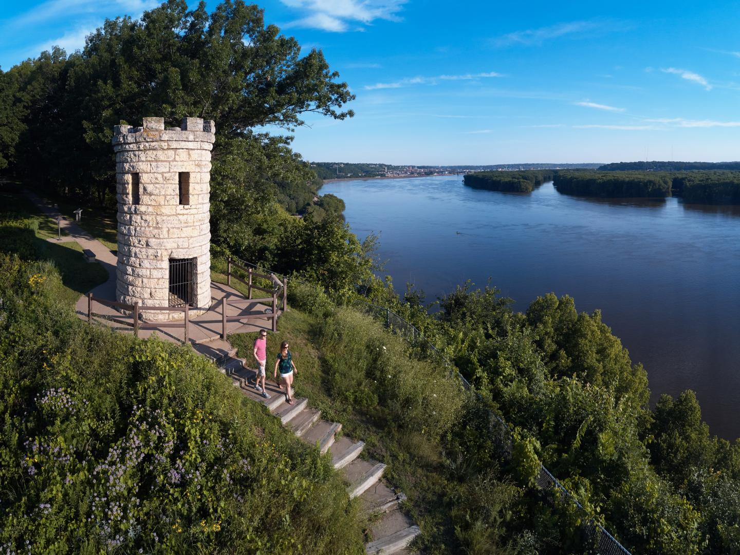 The Mississippi River crosses through Dubuque, Iowa The Mississippi River crosses through Dubuque, Iowa