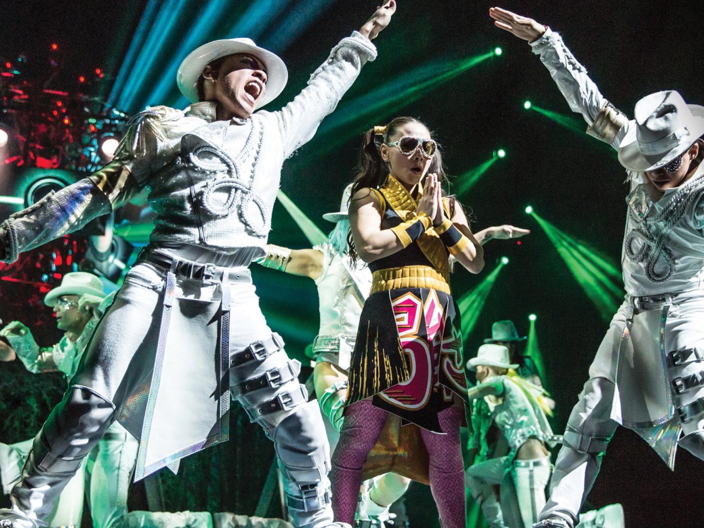 太阳马戏团在内华达州拉斯维加斯表演的 Michael Jackson ONE 歌舞秀 太阳马戏团在内华达州拉斯维加斯表演的 Michael Jackson ONE 歌舞秀
