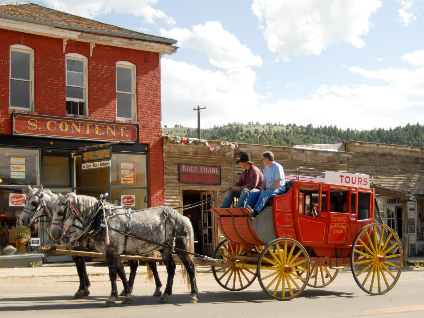 Touring Virginia City, Montana, by stagecoach Touring Virginia City, Montana, by stagecoach