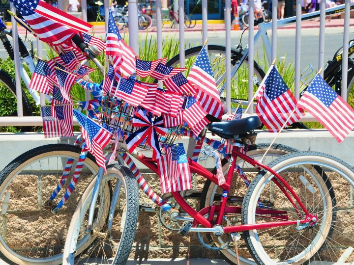 Bicicleta patriota durante a Celebração do Dia da independência Bicicleta patriota durante a Celebração do Dia da independência