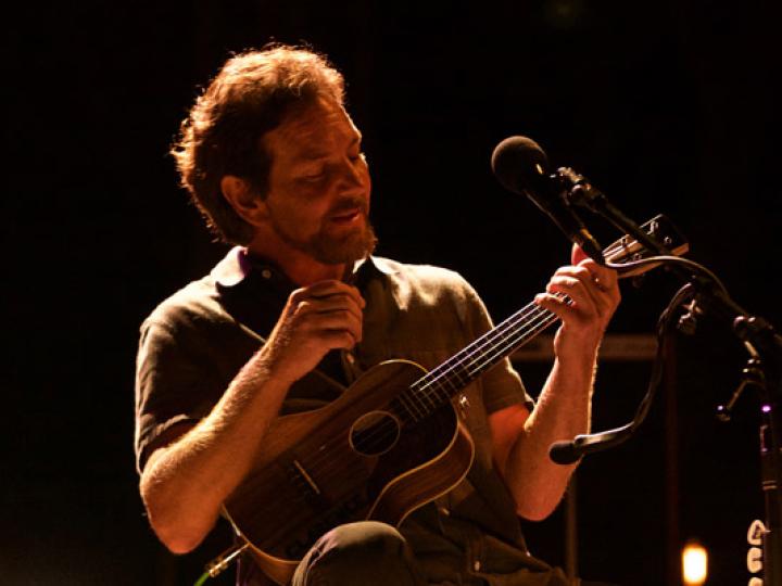 Apresentação de Eddie Vedder no Ohana Music Festival em Dana Point, California Apresentação de Eddie Vedder no Ohana Music Festival em Dana Point, California