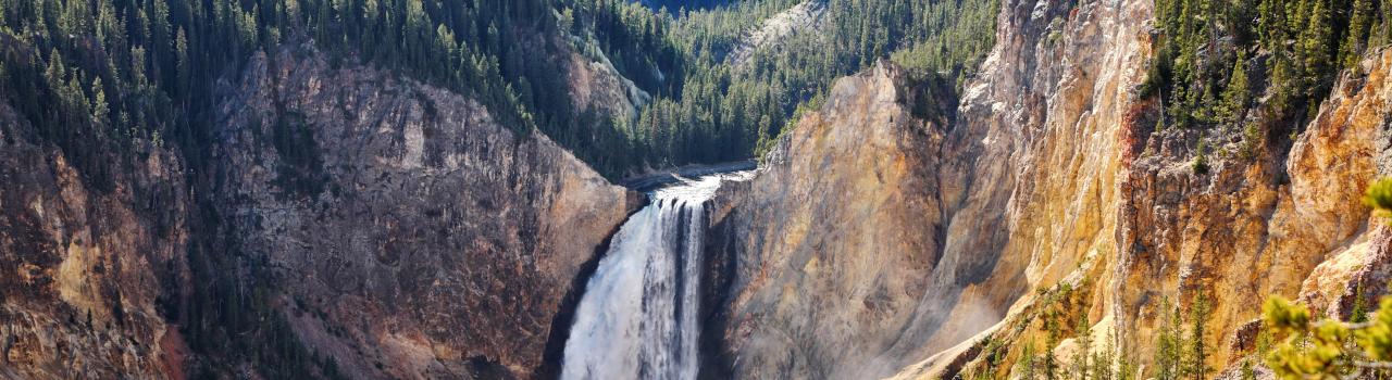 Yellowstone Falls in Yellowstone National Park, Wyoming Yellowstone Falls in Yellowstone National Park, Wyoming