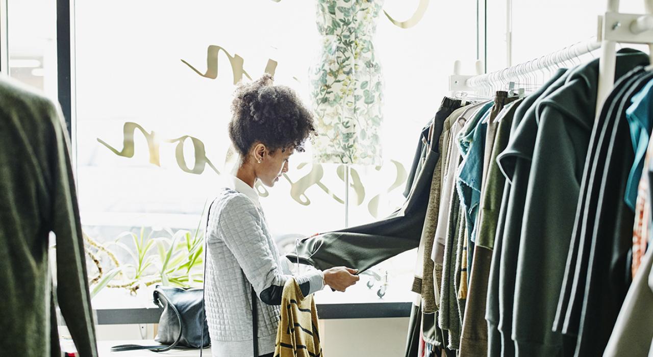Woman shopping in a boutique in the USA.