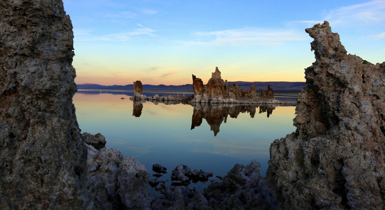 Sunset at Mono Lake highlights the beauty of this ancient body of water Sunset at Mono Lake highlights the beauty of this ancient body of water