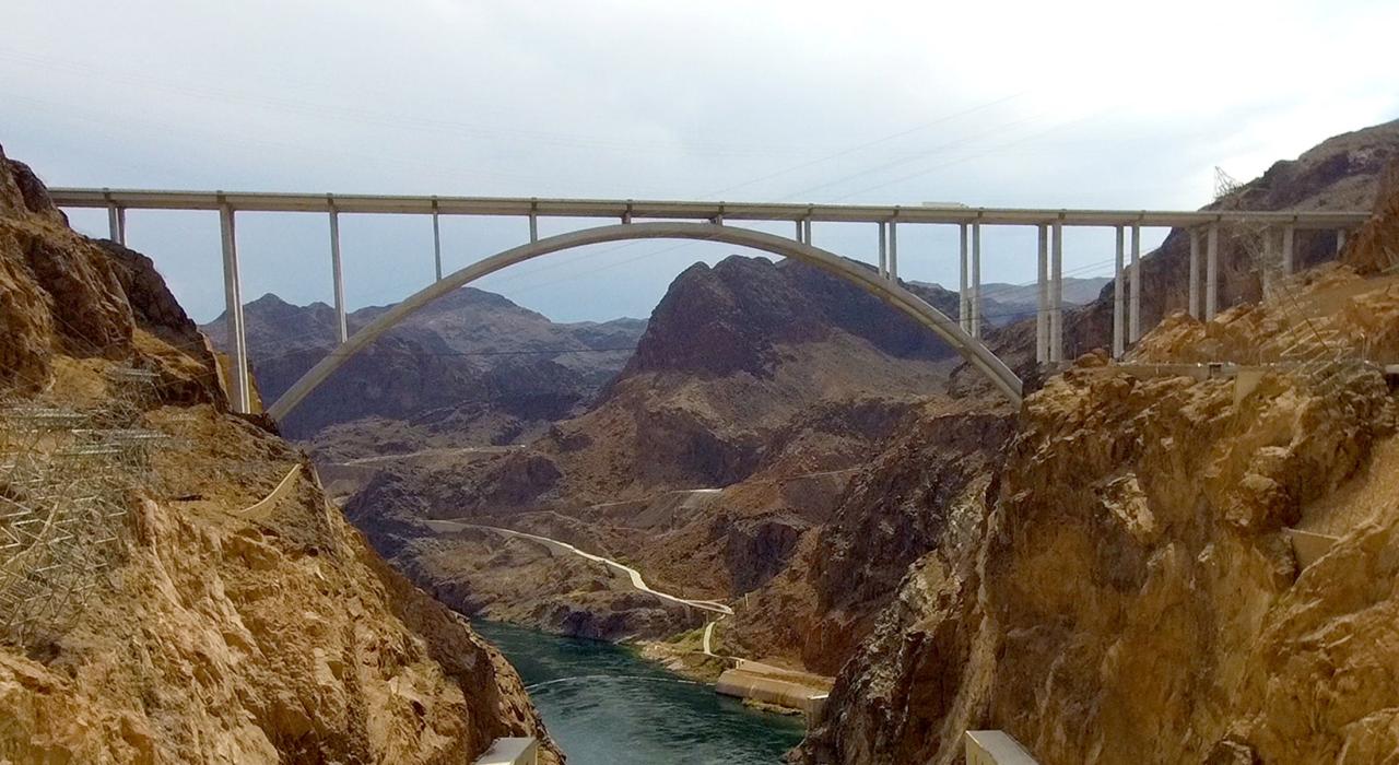 Overlooking the Hoover Dam outside Las Vegas, Nevada Overlooking the Hoover Dam outside Las Vegas, Nevada