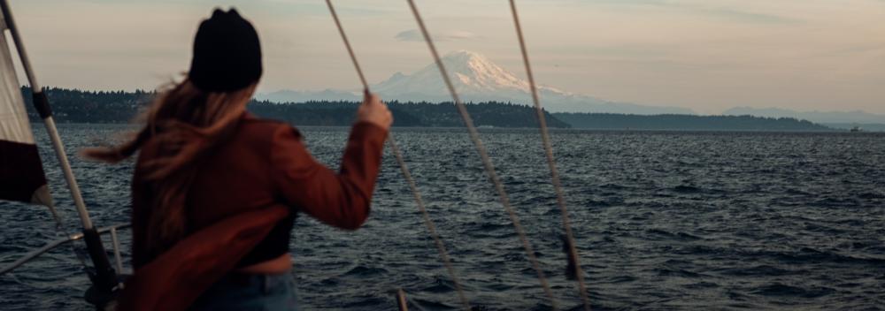 View of Mount Rainier from a boat tour near Seattle, Washington